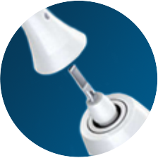  חבר בלחיצה למברשת שלך את ה TongueCare+&lrm; כדי להפטר מריח רע מהפה